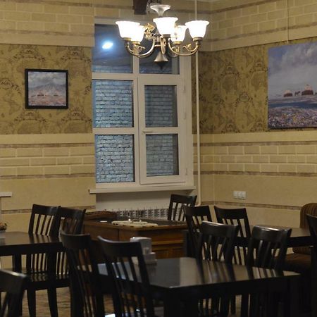 Kok-Art Hotel Jalal-Abad ภายนอก รูปภาพ