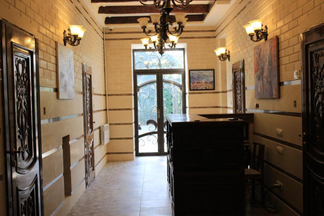 Kok-Art Hotel Jalal-Abad ภายนอก รูปภาพ
